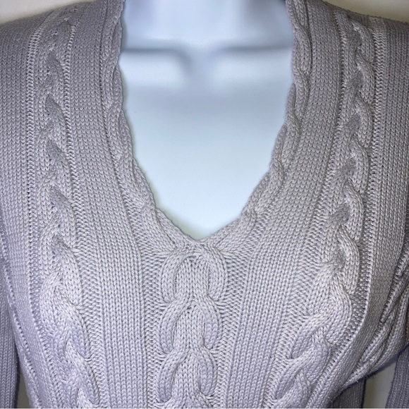 Cupio Ladies Tulip Shaped Cable Knit Sweater Light Grey Size Medium - Picture 3 of 15